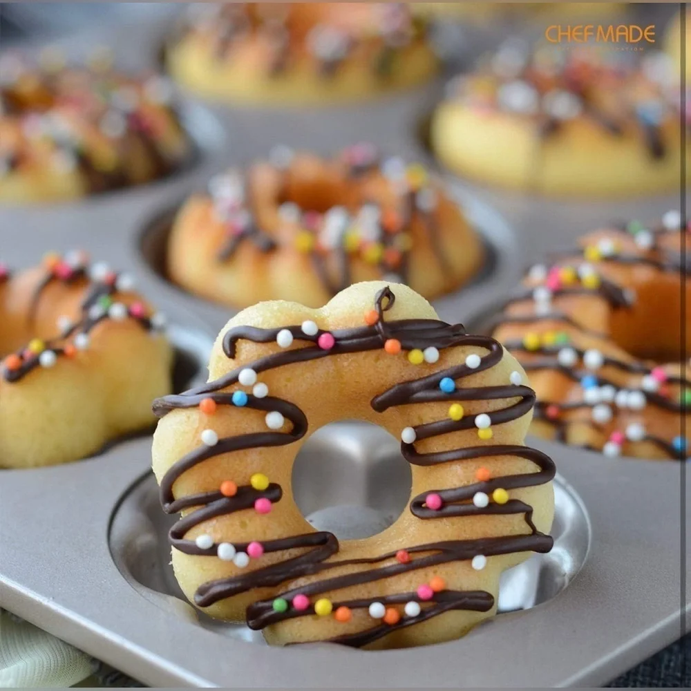 CHEFMADE Non-Stick 12-Cavity Donut Cake Pan – Champagne Gold